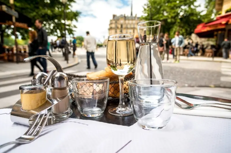 Fazer um tour gastronômico